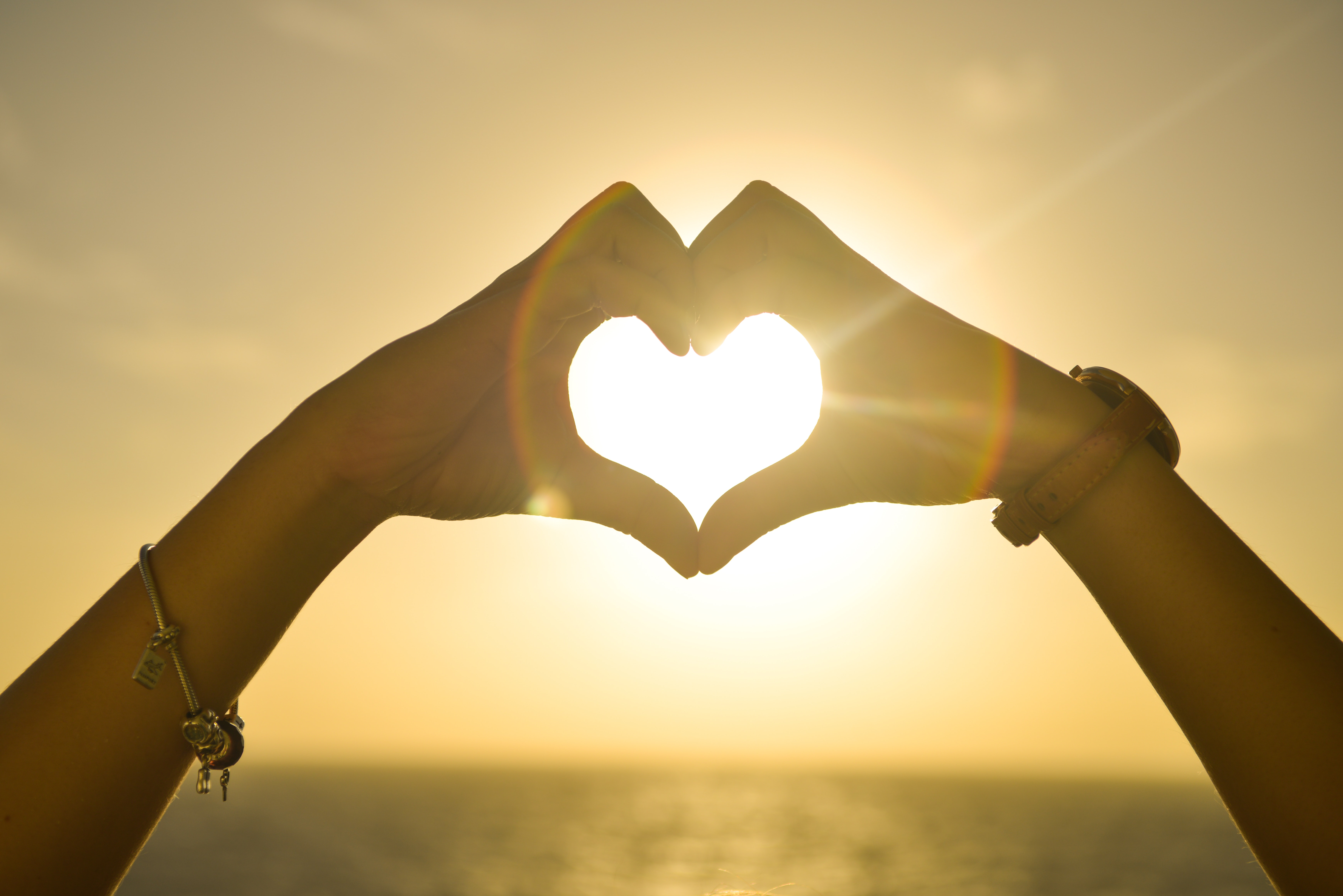 anxiété, bébé, confiance, deuil, émotions, douleur, enfants, femmes enceintes, fertilité, FIV, insomnie, phobie, peurs, relation d'aide, sommeil, stress, Toulouse, concentration, tabac, mincir, maigrir, poids, Eveil en soi, fleurs de Bach, Hypnose, Relation d'aide, Toulouse, thérapeute, communication non violente, conflit, dépendance, addiction, angoisses, écoute, gragnague, épanouissement, 31, couple, ateliers enfants, Laetitia Caron